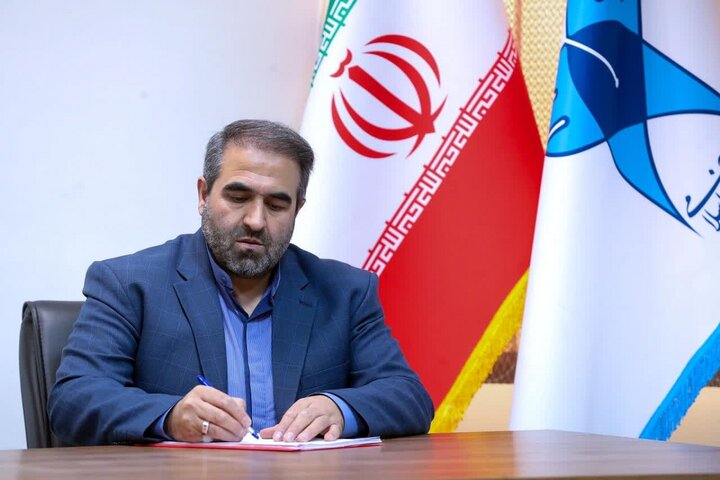 معاون علوم انسانی دانشگاه آزاد انتصاب رئیس سازمان بسیج اساتید کشور را تبریک گفت