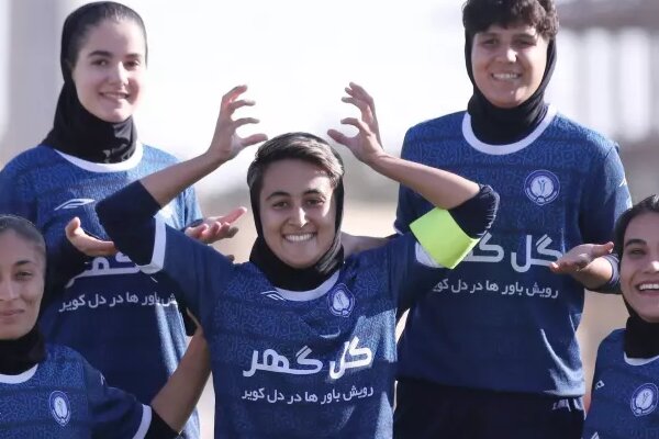 تداوم درخشش بانوی زنجانی در مستطیل سبز؛ افسانه چترنور با کفش طلا به لیگ نوزدهم می‌آید
