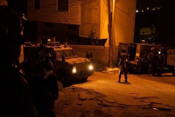 حملات وحشیانه نظامیان صهیونیست به کرانه باختری