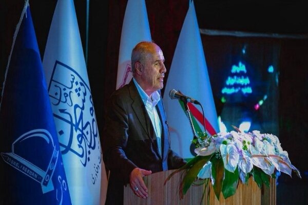 باید به ورزش دختران بیش از پیش توجه شود
