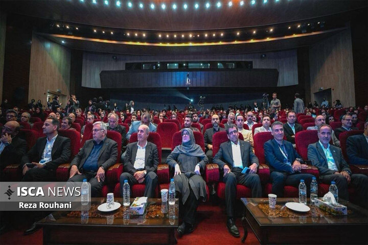 آیین اختتامیه هفدهمین المپیاد فرهنگی ورزشی دانشجویان دختر دانشگاه ها و مؤسسات آموزش عالی کشور در دانشگاه فردوسی مشهد