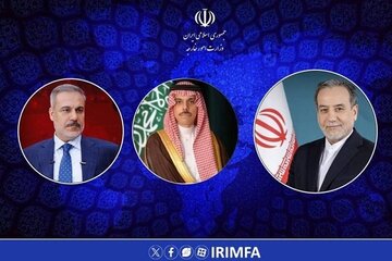گفتگوی تلفنی عراقچی با وزرای امور خارجه عربستان و ترکیه