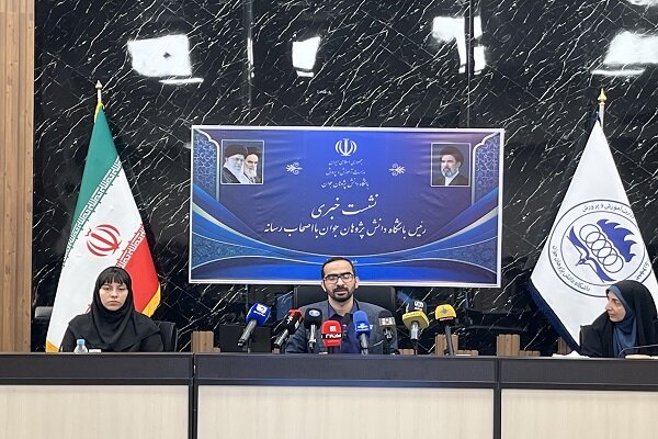رهبرشهید خواستار تقویت مدارس سمپاد بودند/ تفاوت در دسترسی بر اساس استعداد، عین عدالت است