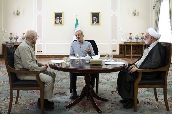 برگزاری نشست سران قوا به میزبانی رئیس جمهور