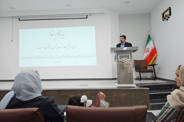 برگزاری کارگاه آموزشی مناسب‌سازی ساختمان‌ها برای افراد معلول در قروه