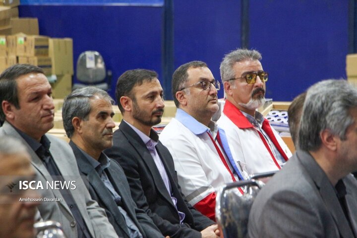 افتتاح زمین چمن مصنوعی و رونمایی از تجهیزات ورزشی در اردبیل