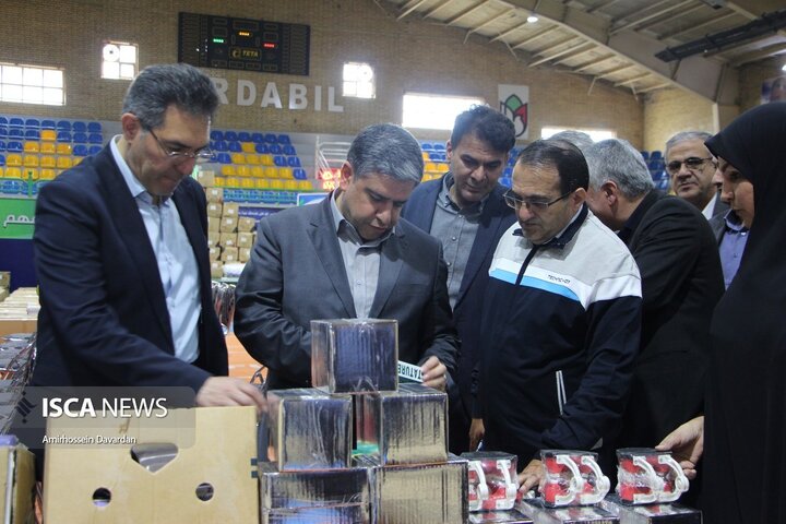 افتتاح زمین چمن مصنوعی و رونمایی از تجهیزات ورزشی در اردبیل