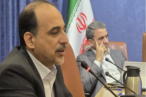 ۱۰۰ هزار معلم در صفِ یادگیریِ هوش مصنوعی و مدل‌های زبانی