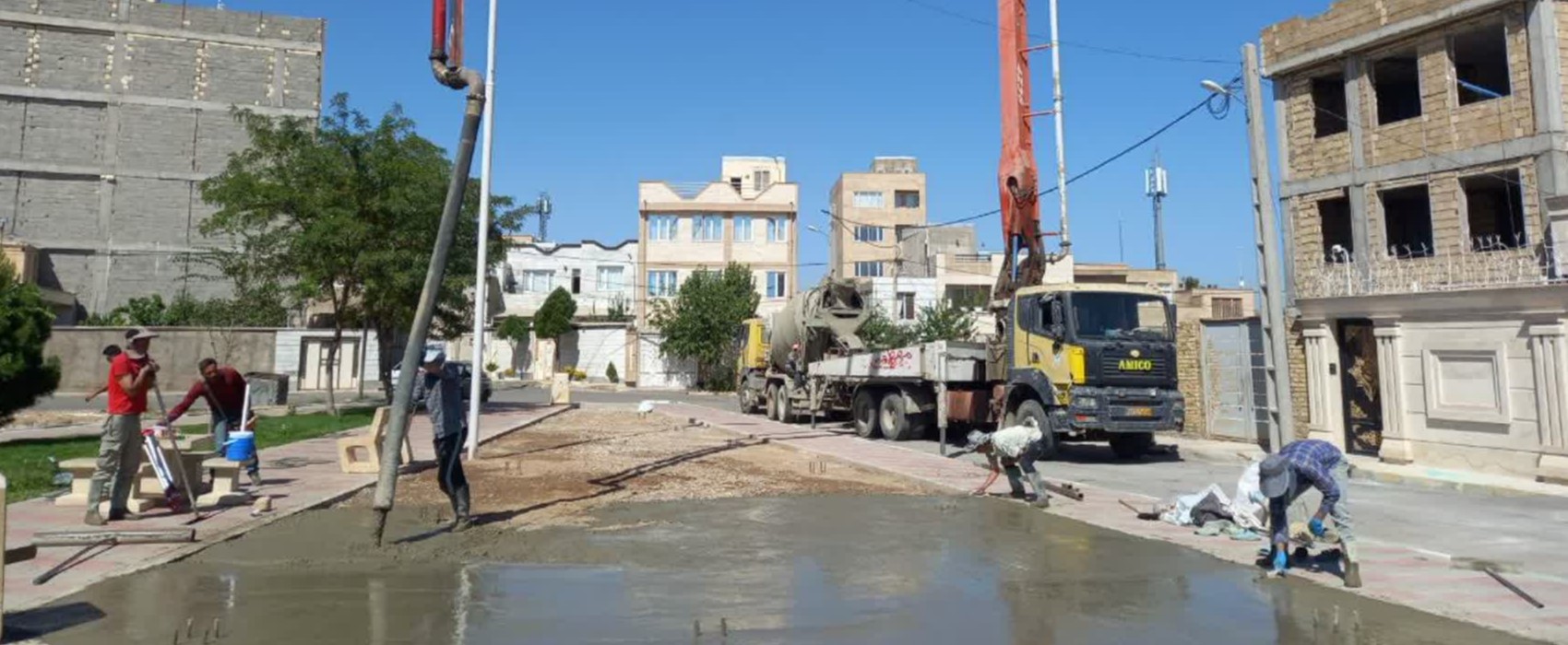 پیشرفت عملیات زیرسازی و نصب ست‌های ورزشی در پارک وفا ابهر