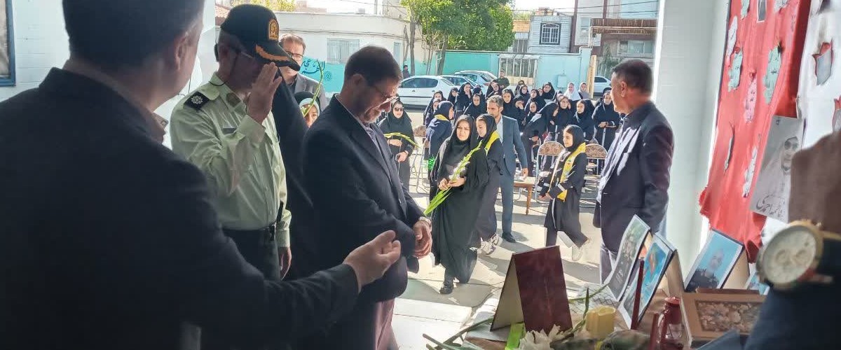 برگزاری آیین «جوانهها» در زنجان با حضور فرماندار؛ تأکید بر اهمیت نقش مدارس در تربیت نسل آینده