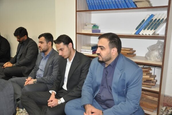 تجلیل از ایثارگران در دادسرای عمومی و انقلاب یاسوج