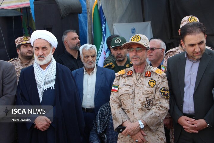 نمایشگاه رزمی فرهنگی دفاع مقدس در اردبیل