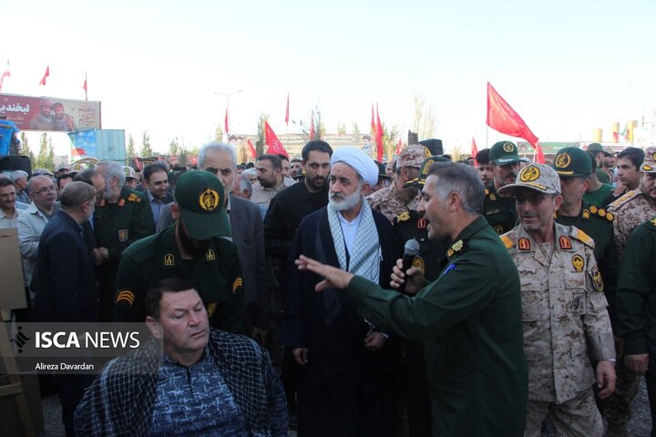نمایشگاه رزمی فرهنگی دفاع مقدس در اردبیل