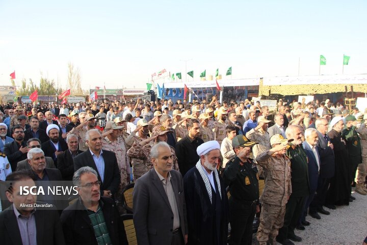 نمایشگاه رزمی فرهنگی دفاع مقدس در اردبیل