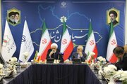مراسم گرامیداشت روز پرچم با تأکید بر اقتدار ملی و انسجام اجتماعی در بنیاد ایران‌شناسی برگزار شد