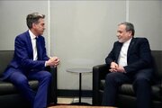 عراقچی در دیدار وزیر خارجه انگلیس: سه کشور اروپایی باید پاسخگو باشند