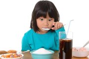 مصرف شکر در کودکی خطر اضطراب در بزرگسالی را افزایش می‌دهد؟