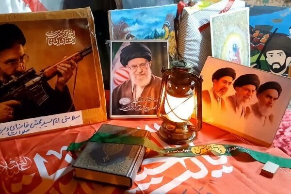 نمایشگاه آثار هنری در موکب شهدای چنارستان یاسوج برپا شد