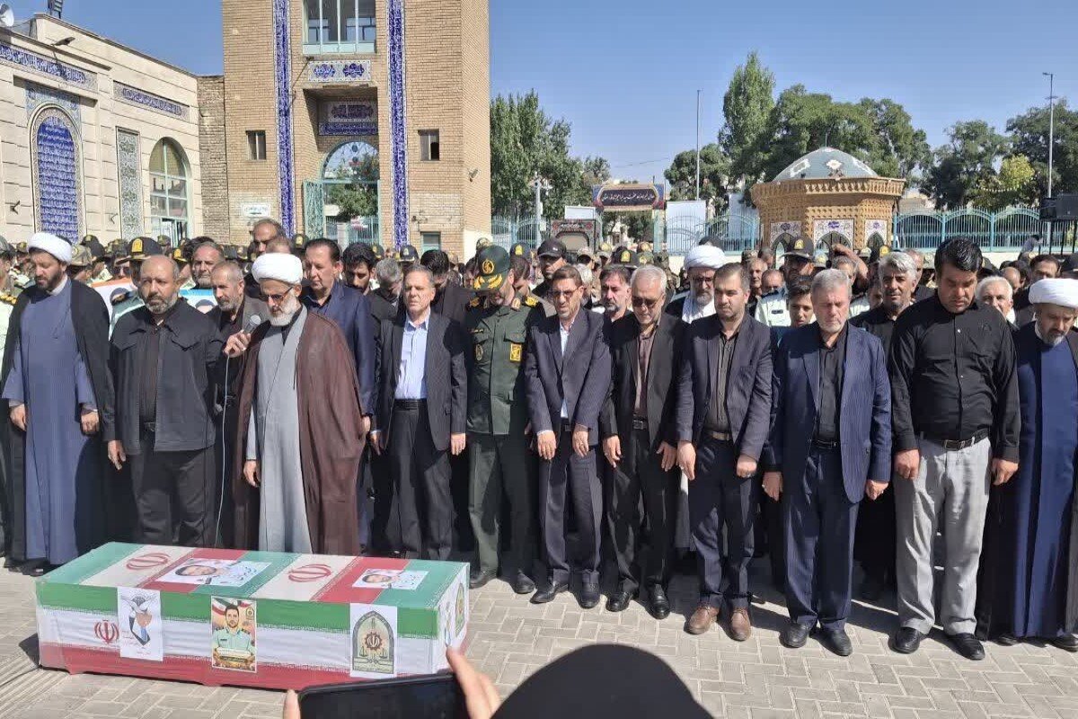 آیین باشکوه تشییع و اقامه نماز بر پیکر مطهر سرگرد شهید مجید بهرامی