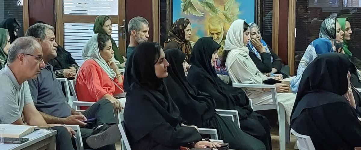 بررسی ابیات منظومه «منطق‌الطیر» در نشست تخصصی حوزه هنری زنجان
