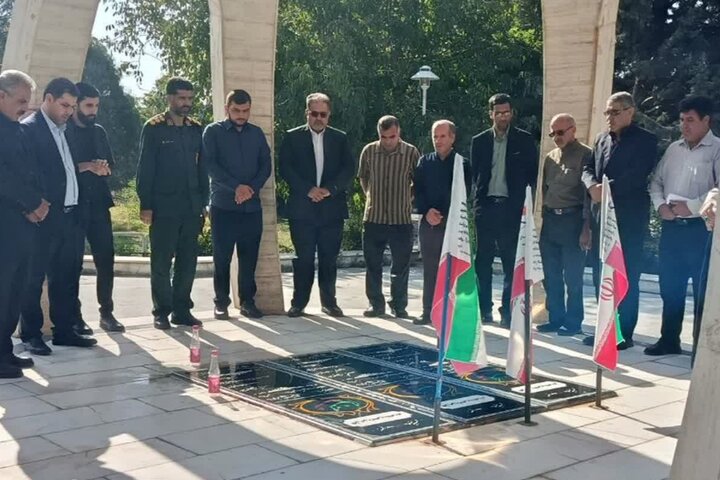 برگزاری مراسم عطر افشانی و میثاق با شهدای گمنام در دانشگاه آزاد اسلامی واحد ابهر