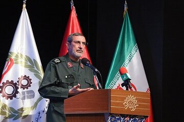 سردار ذوالقدر: مردم، رهبری و نیروهای مسلح سه پایه اصلی اقتدار ایران هستند