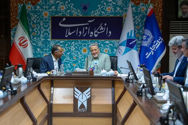 دانشگاه آزاد به‌دنبال تحول در تعاملات علمی و فناوری با همکاری نهادهای پیشرو