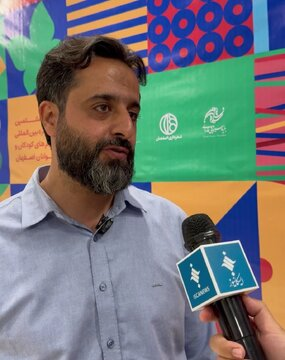هر مسئلهای که در اطراف کودک رخ میدهد، با نگاه کودکانه دیده میشود