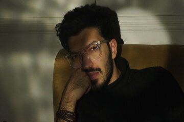 پادکست حرف در گوشی آدمها با یکدیگر است
