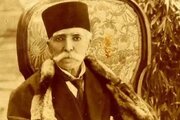 عکس آتلیه‌ای "عبدالصمد میرزا" برادر ناصرالدین شاه در جوانی