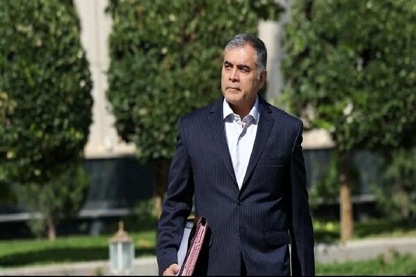 پشت پرده یک استعفا/ پاک‌نژاد رفت یا رانده شد؟