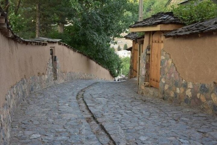 روستاهایی که آرام‌آرام شهر شدند؛ وقتی تولید جای خود را به مصرف داد