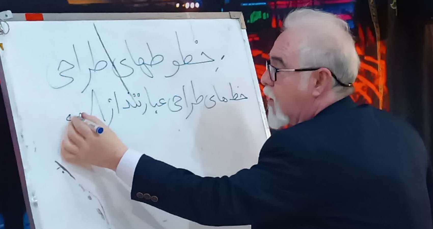 تجلی خلاقیت در هفته ملی کودک؛ برگزاری کارگاه آموزشی نقاشی با حضور استاد برجسته در زنجان