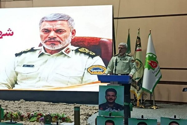 شهادت باید به ما قدرت و صلابت ایستادگی در برابر دشمنان را بدهد