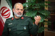 سرلشکر وحیدی: هیچ قدرت فرامنطقه‌ای حق ندارد در تنگه هرمز مداخله نماید