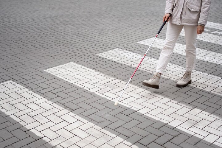 دسترس‌پذیر کردن خدمات برای معلولان به سادگی امکان‌پذیر نیست/دولت الکترونیک، زندگی نابینایان را سخت‌تر نکرده است