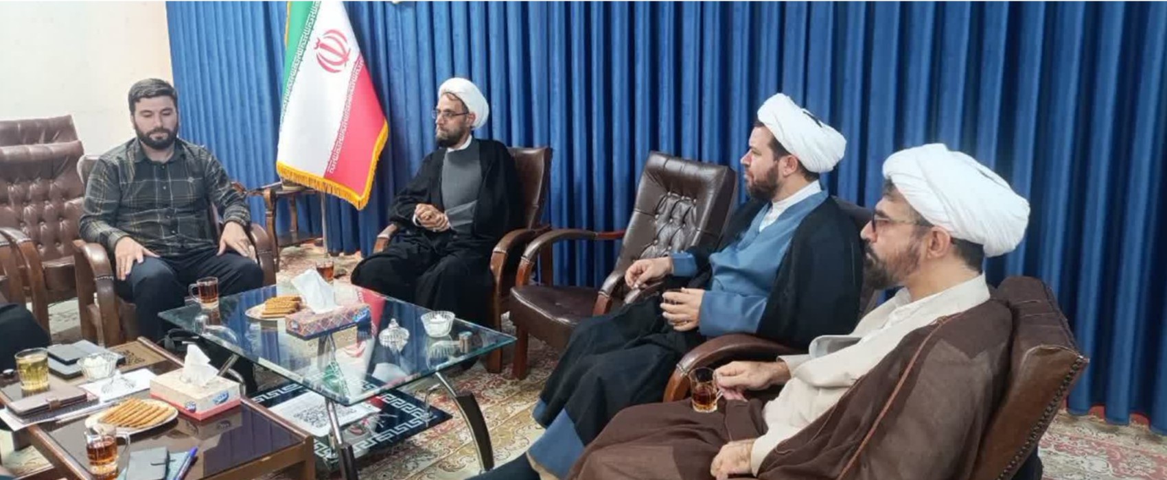 برگزاری جلسه قرارگاهی ائمه جمعه با محوریت سیاستهای جوانی جمعیت و فرزندآوری