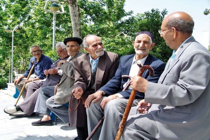 آموزش نسل جوان؛ راهی برای تغییر فرهنگ خانه‌نشینی سالمندان
