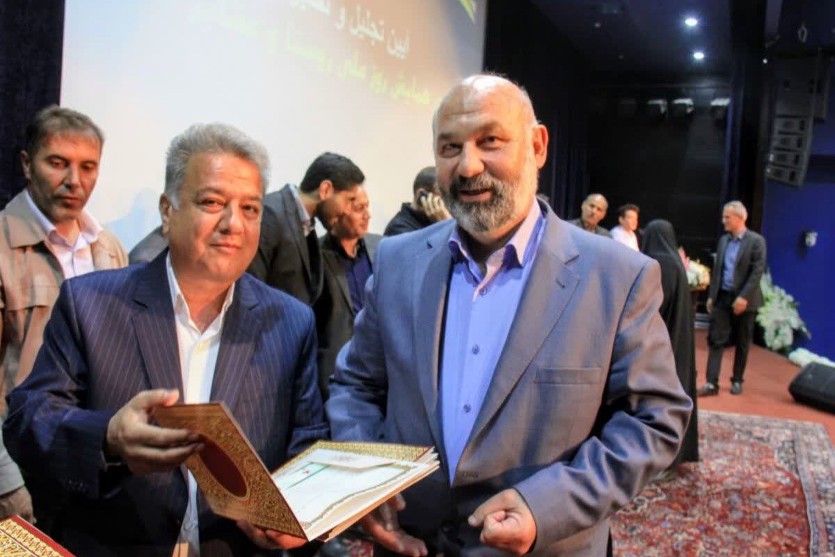 همایش گرامیداشت روز روستا و عشایر در شهرستان زنجان