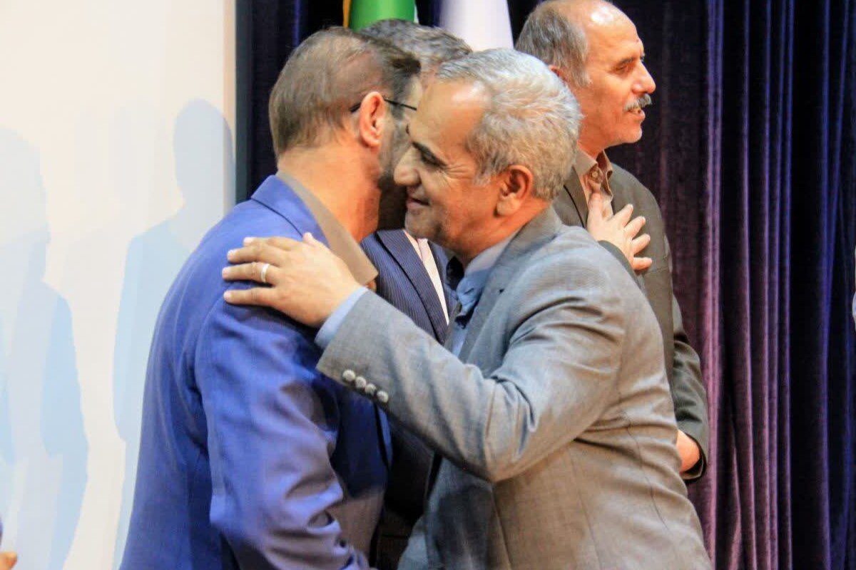همایش گرامیداشت روز روستا و عشایر در شهرستان زنجان