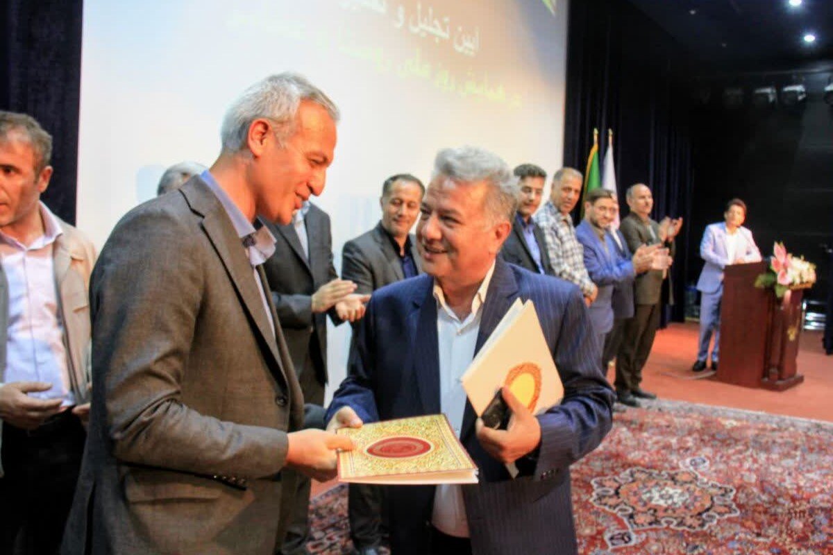 همایش گرامیداشت روز روستا و عشایر در شهرستان زنجان