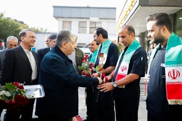 مراسم گرامیداشت ولادت حضرت زینب (س) و روز پرستار در دانشگاه آزاد برگزار شد