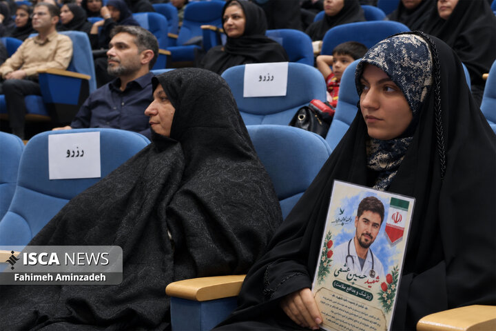 برگزاری مراسم گرامیداشت روز پرستار در مشهد