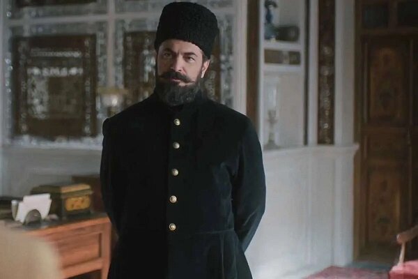 سرخ و سیاه؛ آزمون موفق آیدا پناهنده در ساخت اثر تاریخی