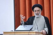 جلسات هم‌اندیشی استادان باید به حل مسئله منتهی شود