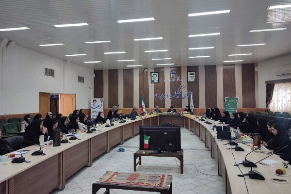 برگزاری سمینار تخصصی تاب‌آوری و سلامت روان بانوان در دانشگاه آزاد یاسوج