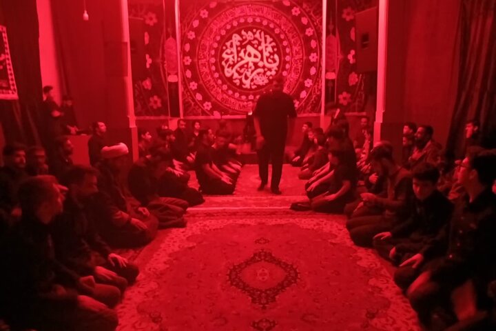 تجلی عزاداری در ایام فاطمیه؛ مراسم سوگواری هیات محبین حضرت زهرا (س) در هیدج برگزار شد