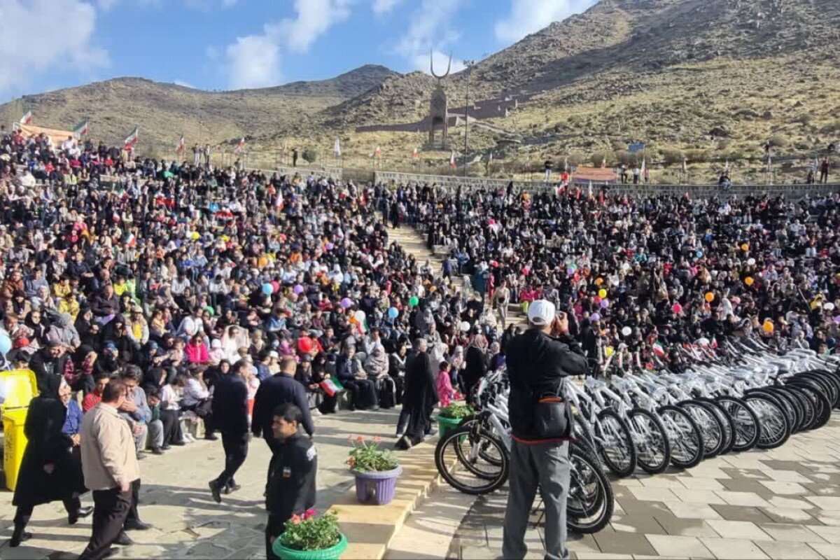 همایش بزرگ پیاده روی خانوادگی زنجان