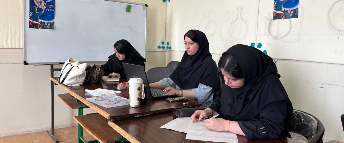هنر در خدمت رسالت اجتماعی؛ کارگاه ایده‌پردازی گرافیکی با محوریت خانواده و جوانی جمعیت در زنجان