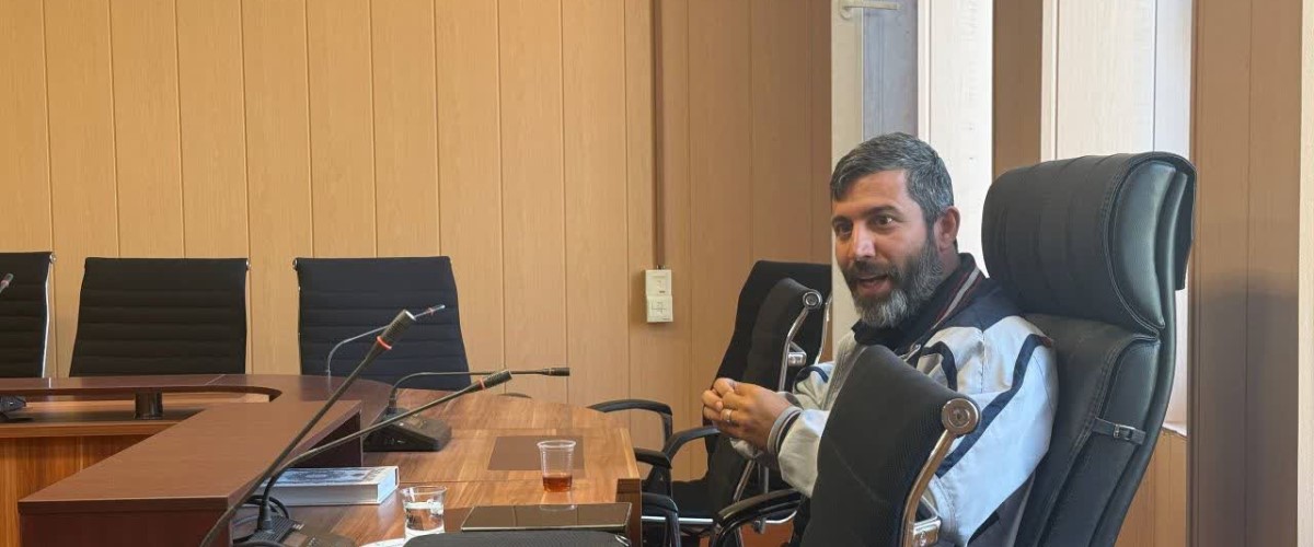 تقویت بصیرت سیاسی در فضای دانشگاهی؛ برگزاری نخستین نشست گفتمان سیاسی در دانشگاه پیام نور زنجان
